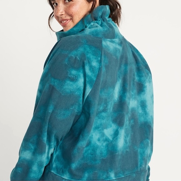 Old Navy Go-Warm Cropped Microfleece Funnel-Neck Sweatshirt - Picture 7 of 12